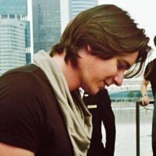 ²★James
