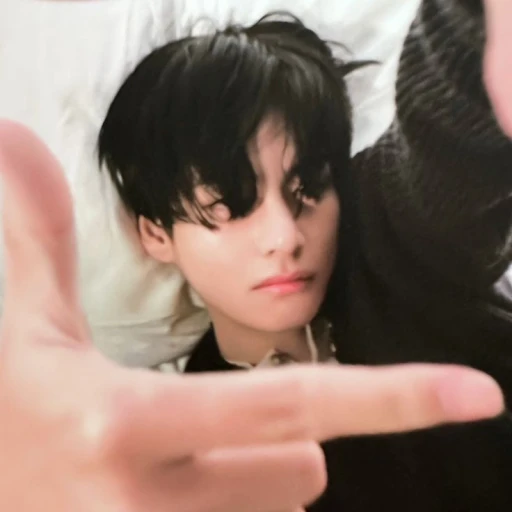 ⋆ Taehyung