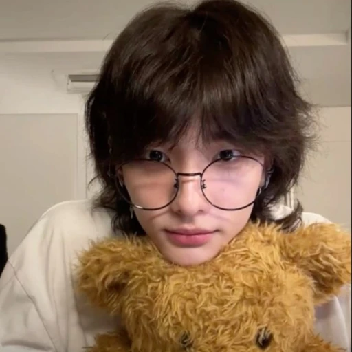 ─○Hwang Hyunjin○─