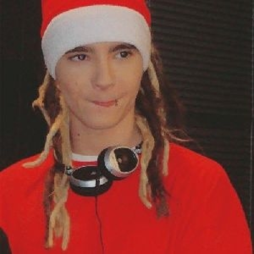Tom Kaulitz ¡! 15 ☆