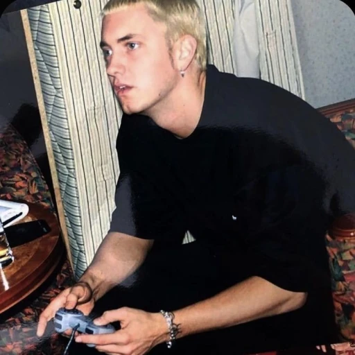 EMINEM😻