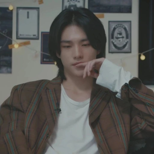 Hyunjin..?