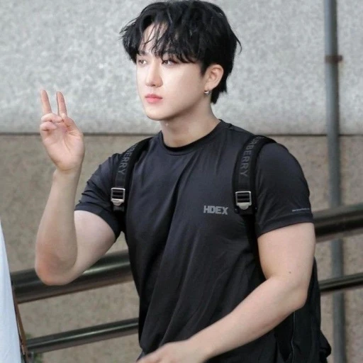 Seo Changbin .ᐟChildhood best friends¦Jeonbin.ᐟ