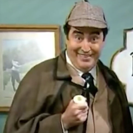 Sherlock Holmes (Alfred Molina)
