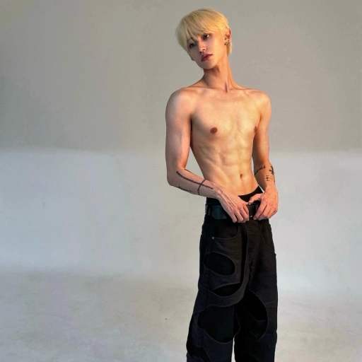 Bobae Kim.