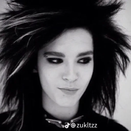 Bill Kaulitz/makeup artist