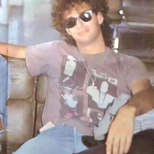 𝙶𝚞𝚜𝚝𝚊𝚟𝚎 𝙲𝚎𝚛𝚊𝚝𝚒𝚗𝚐 ...