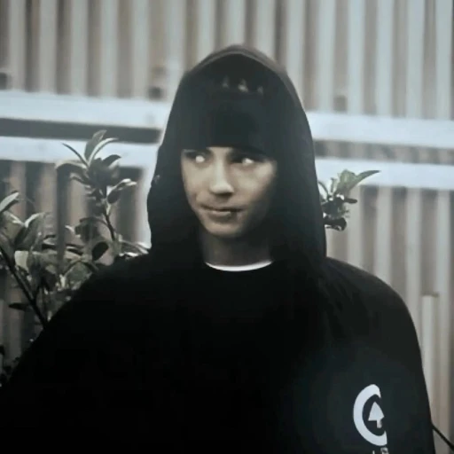 Tom Kaulitz - Single Father?