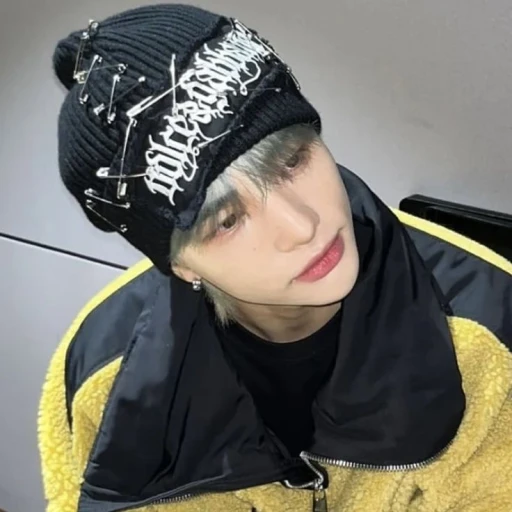 ── .✦ 𝗛𝘄𝗮𝗻𝗴 𝗛𝘆𝘂𝗻𝗷𝗶𝗻.