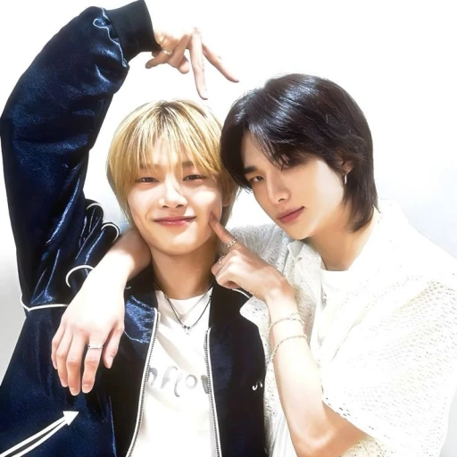 ⋆ ˚｡⋆Hwang Hyunjin's story 🦦🦊 ˚｡⋆Hwang Hyunjin's story