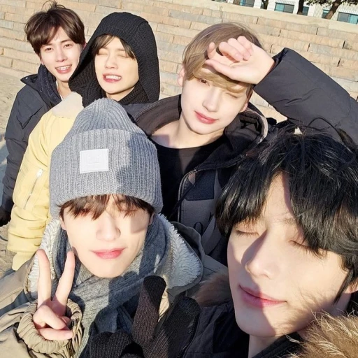TxT | 𝖡𝖫