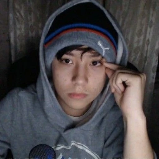 ⠀