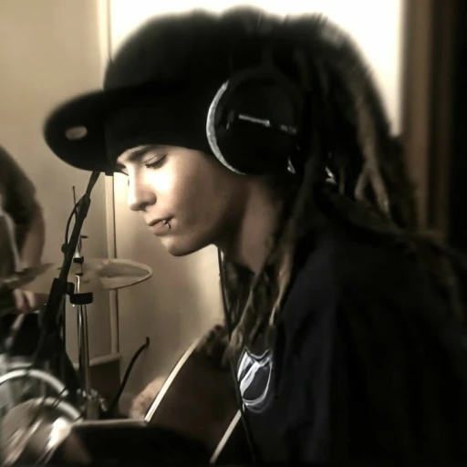 ☆||Tom kaulitz —,.Stepfather