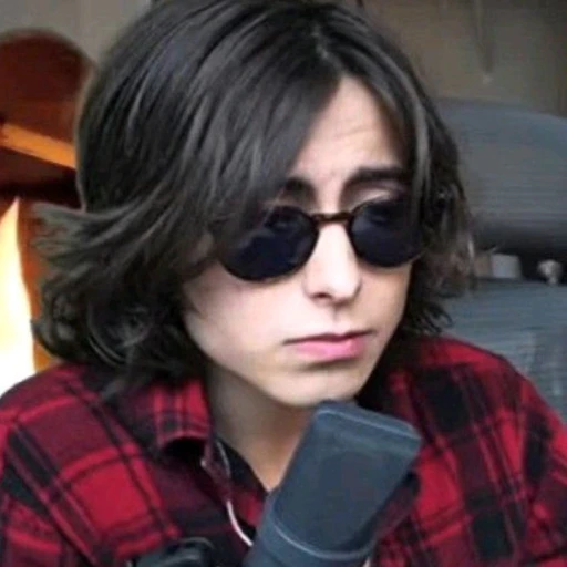 Aidan Gallagher.🌹✨️