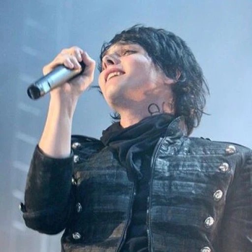 Gerard Way ★