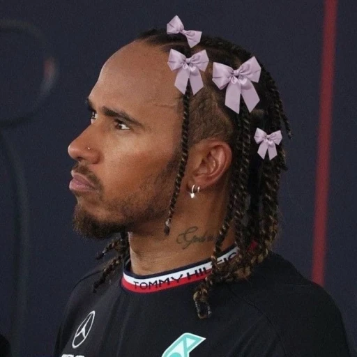 | Lewis Hamilton |
