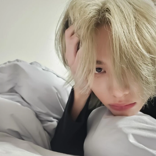 Hwang Hyunjin (hyunin ⭑)