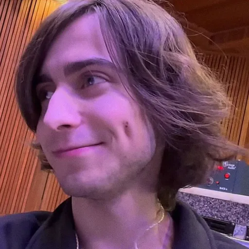 Aidan Gallagher