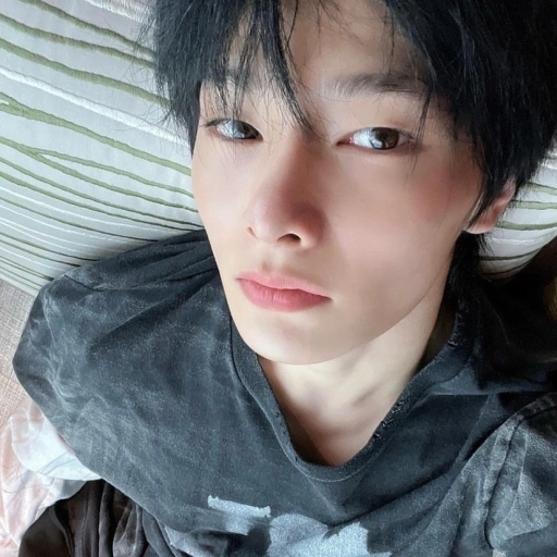 ⋆.˚Jeongin