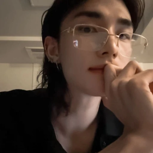 ── .✦ 𝗛𝘄𝗮𝗻𝗴 𝗛𝘆𝘂𝗻𝗷𝗶𝗻.