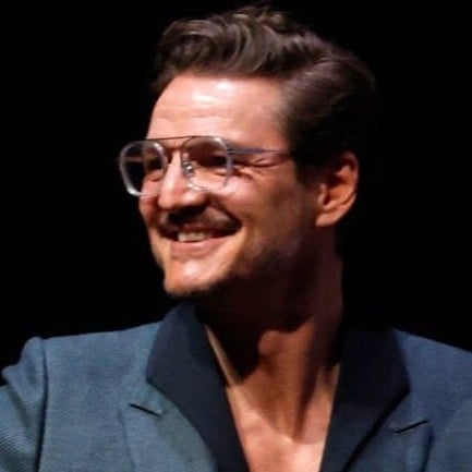 🧛🏼♂️ // pedro pascal (vampire)