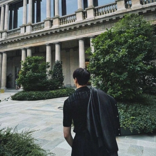 —— 𝐂 𝗁𝗋𝗂𝗌𝗍𝗈𝗉𝗁𝖾𝗋 𝖻𝖺𝗁𝗇𝗀 .