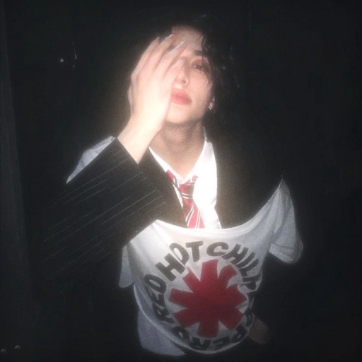 Hwang Hyunjin⁴