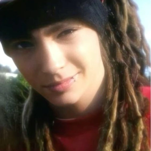 Tom Kaulitz ┃Mudanza