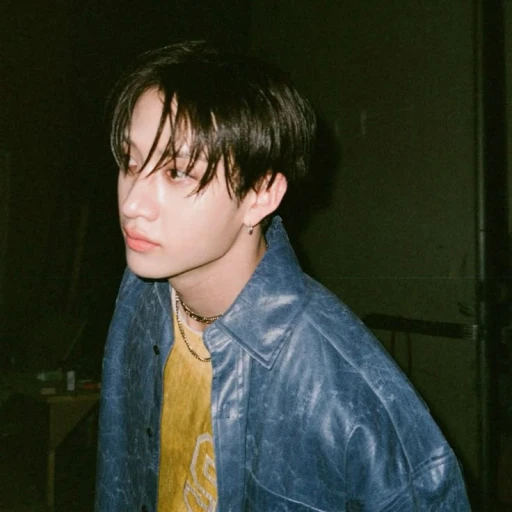 ୨୧ // Christopher Bang