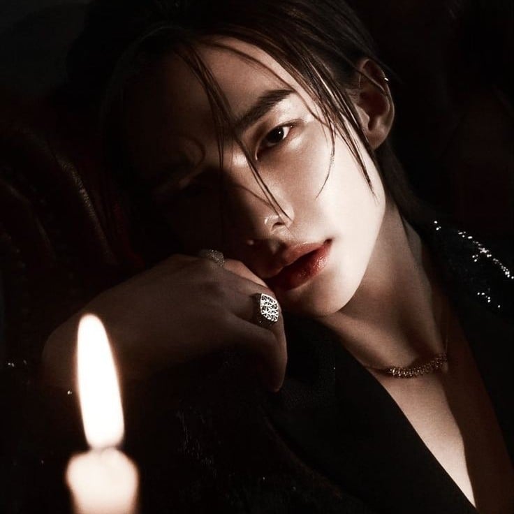 ๋࣭ ⭑ Hyunjin, sweet demon 🎃 !