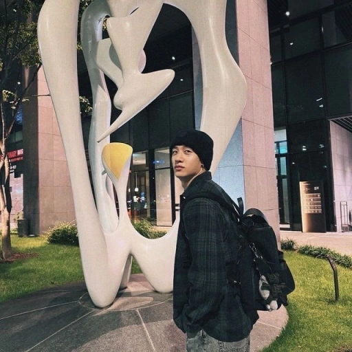—— 𝐂 𝗁𝗋𝗂𝗌𝗍𝗈𝗉𝗁𝖾𝗋 𝖻𝖺𝗁𝗇𝗀.