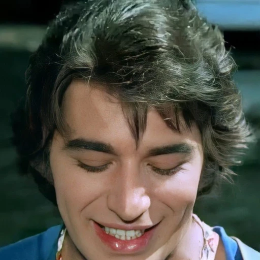 Sandro from America