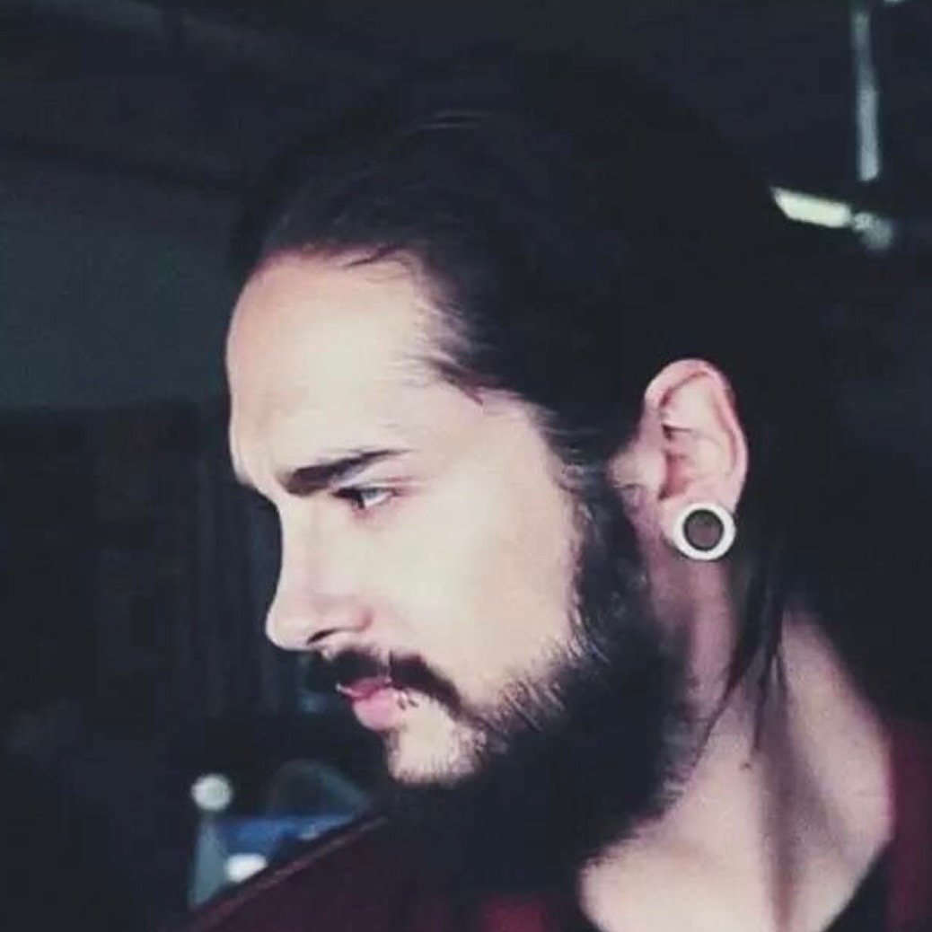 Tom Kaulitz (Maltratador)