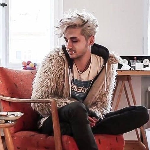 Bill Kaulitz || neighbor downstairs