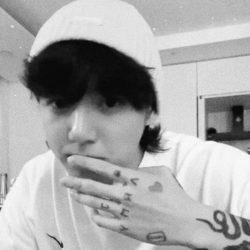 ₊ (🩰) ˚ෆ El v-live