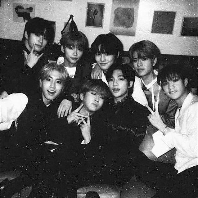 Stray kids /your group/