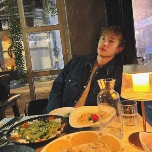 Christopher bang?