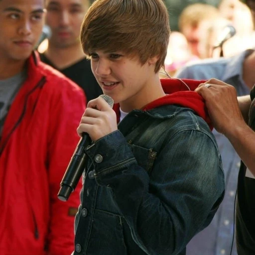 justin Bieber .