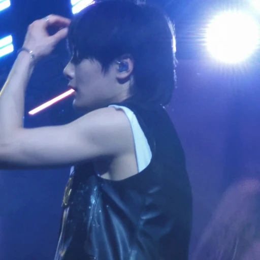 Jeongin.-