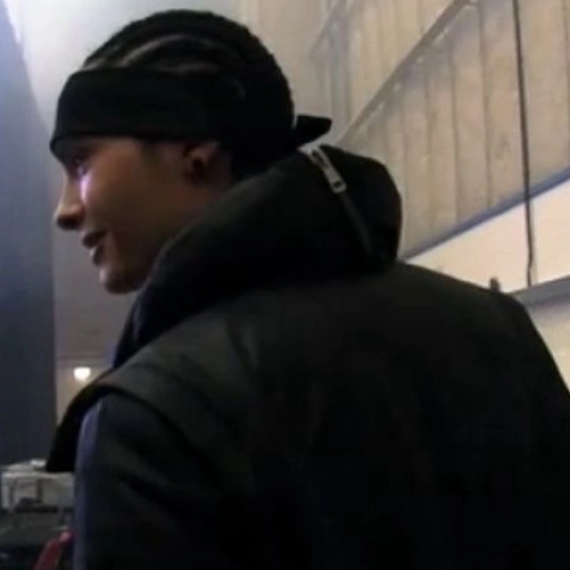 Tom Kaulitz (Focused… I am focused.)