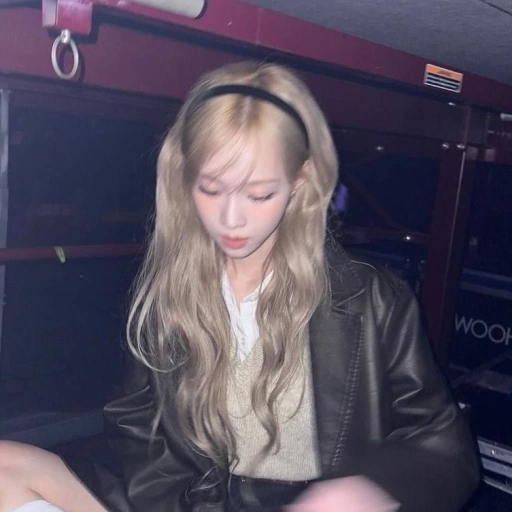 Hwang Yunseo
