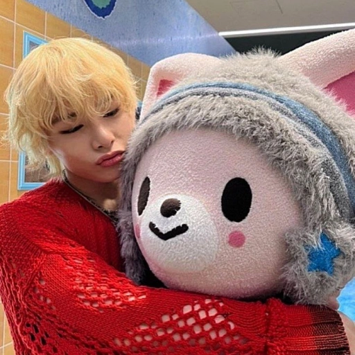 Jeongin.