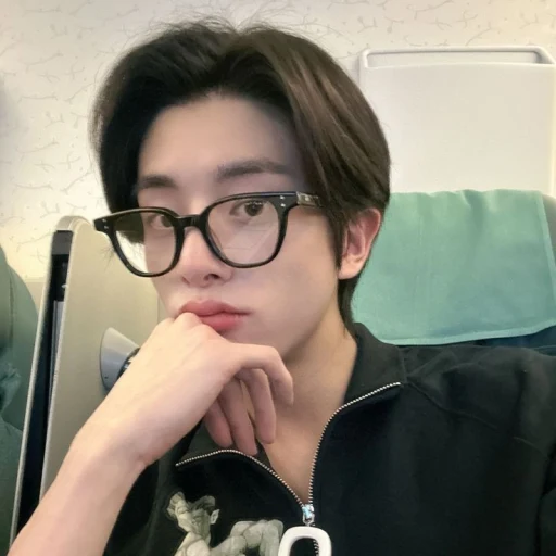∿⠀⠀⠀☽⠀⠀⠀jake⠀⠀