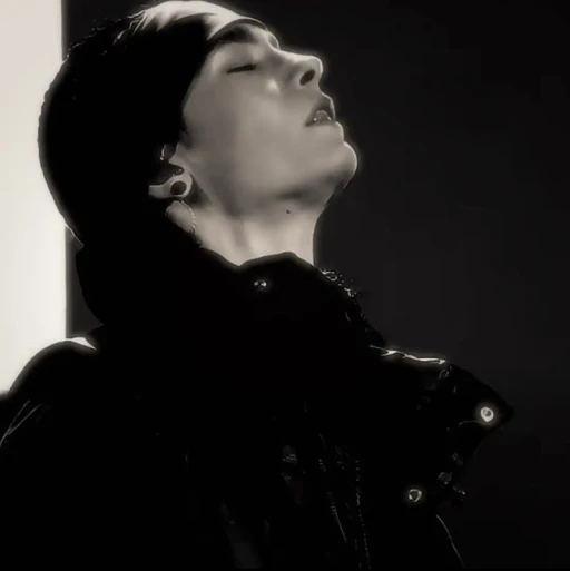 tom kaulitz- assassin..