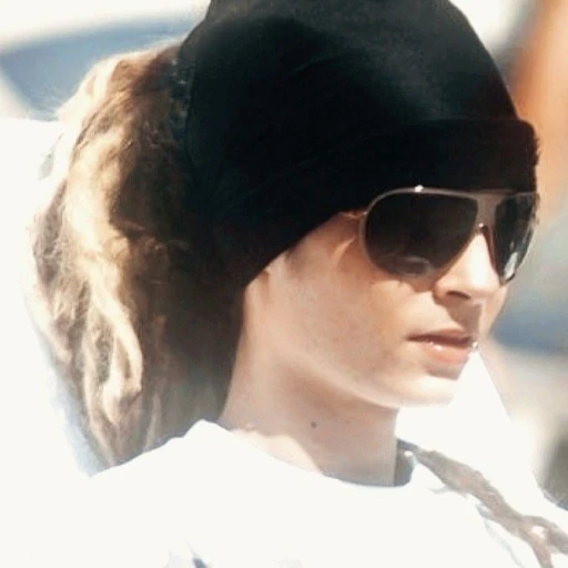 Tom Kaulitz 。・゚・Do you know who it is... ・゚・。
