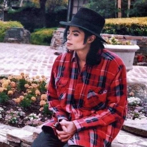 ` ✧ 𝑴𝒊𝒄𝒉𝒂𝒆𝒍 𝑱𝒂𝒄𝒌𝒔𝒐𝒏 ♬ `
