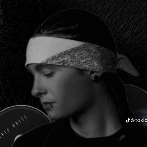 Tom Kaulitz {DAD}