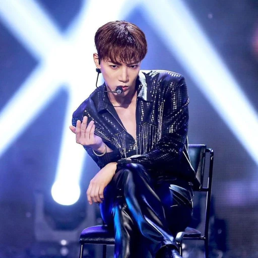 Minjun...?!! : .・'°☆