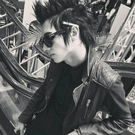🎧 |Remington Leith