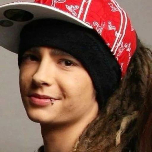 Tom Kaulitz (twin)